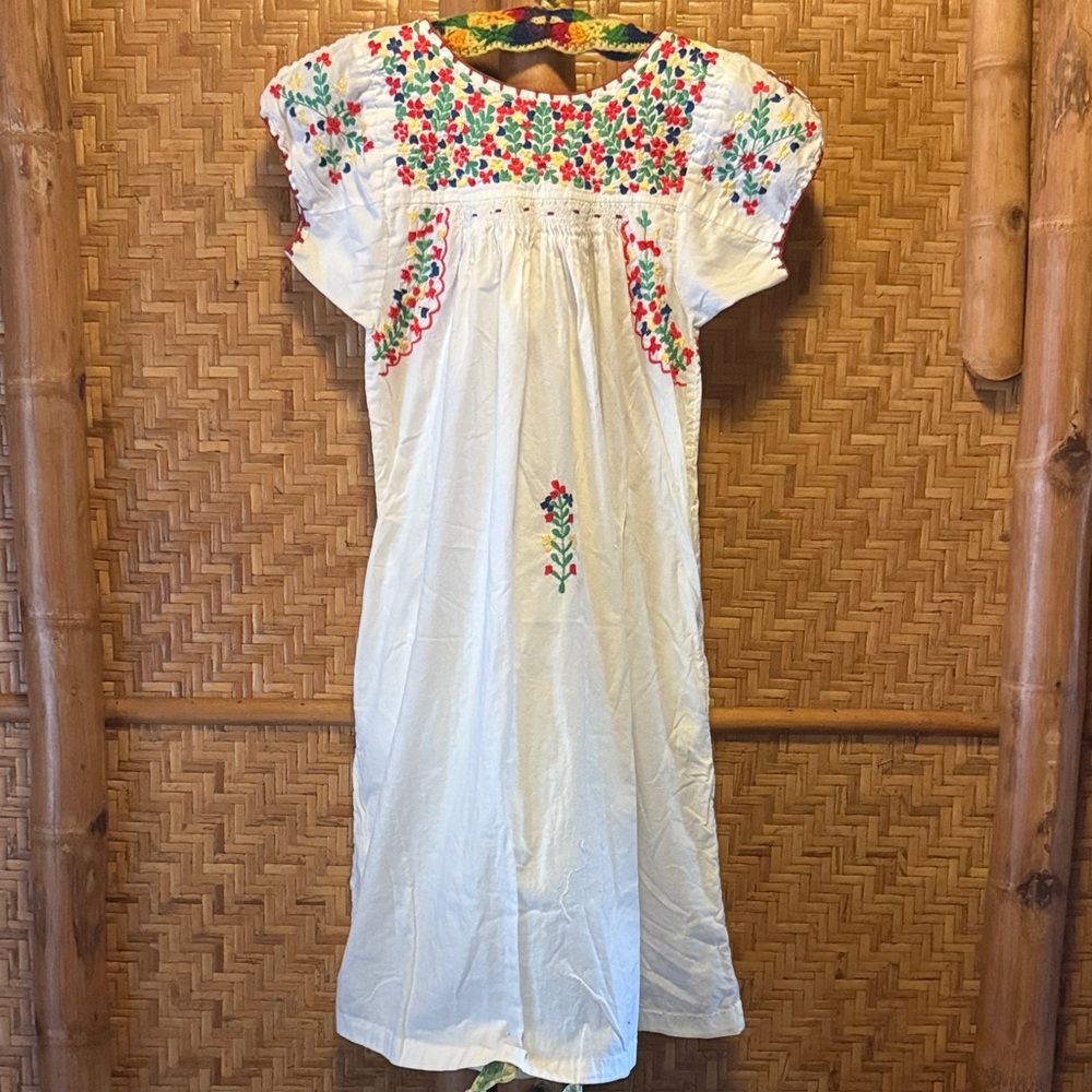 Embroidered vintage White Dress with Floral Accents medium